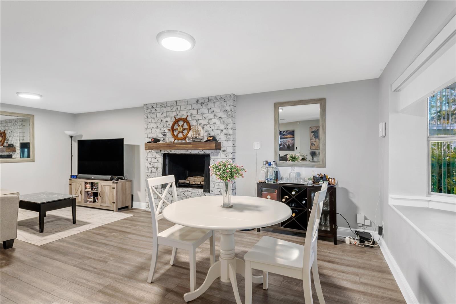 Image 14 of 51 For 6305 Selbourne Avenue