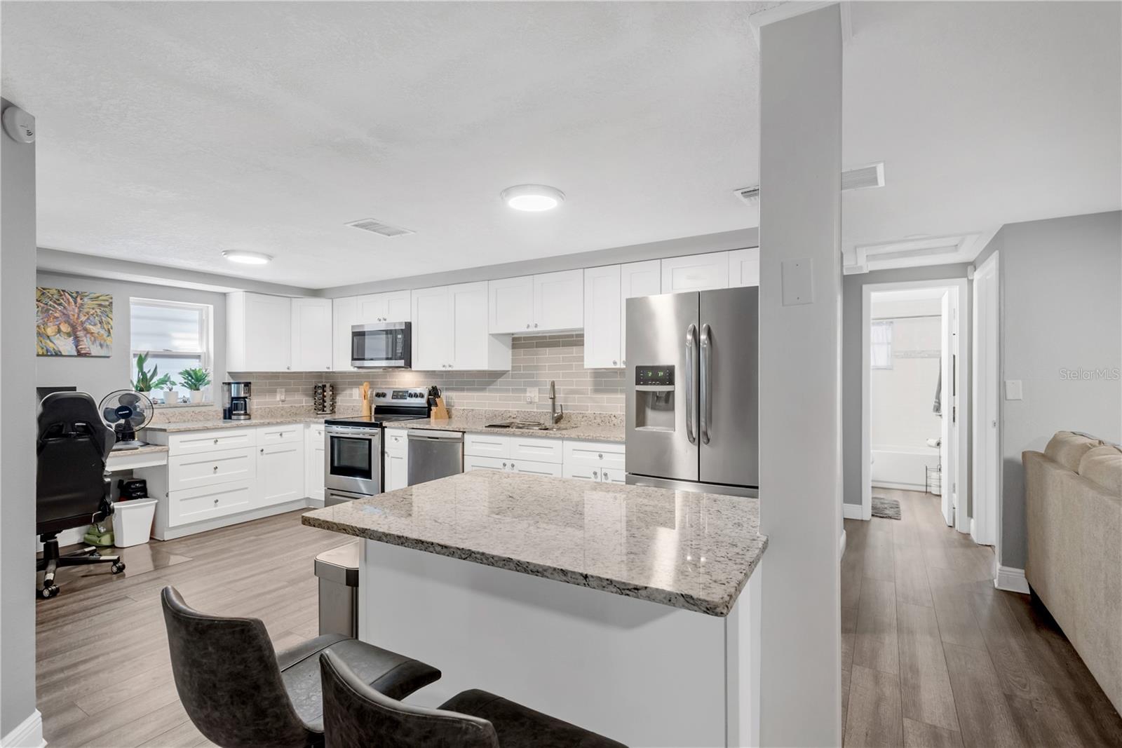 Image 18 of 51 For 6305 Selbourne Avenue