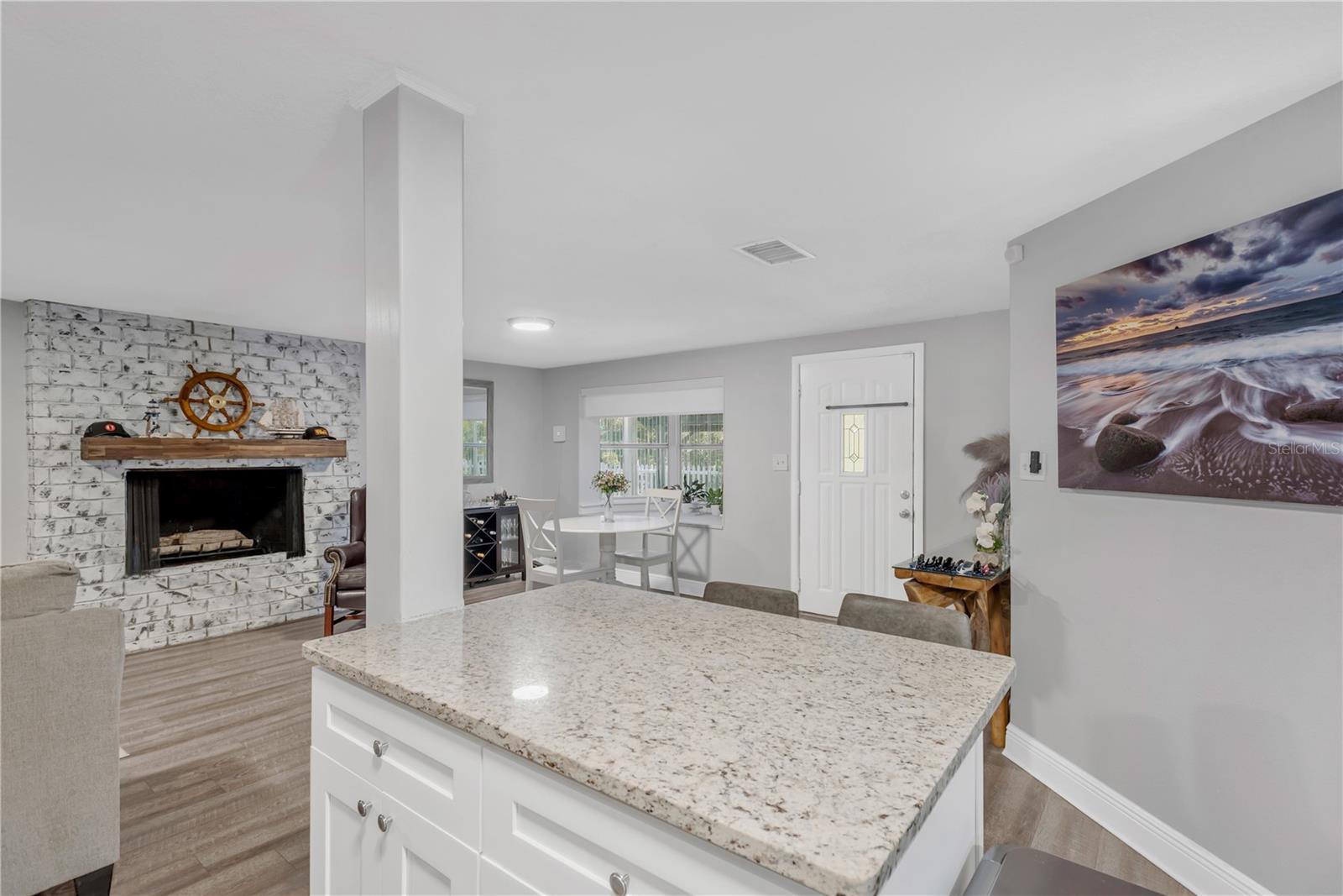 Image 19 of 51 For 6305 Selbourne Avenue