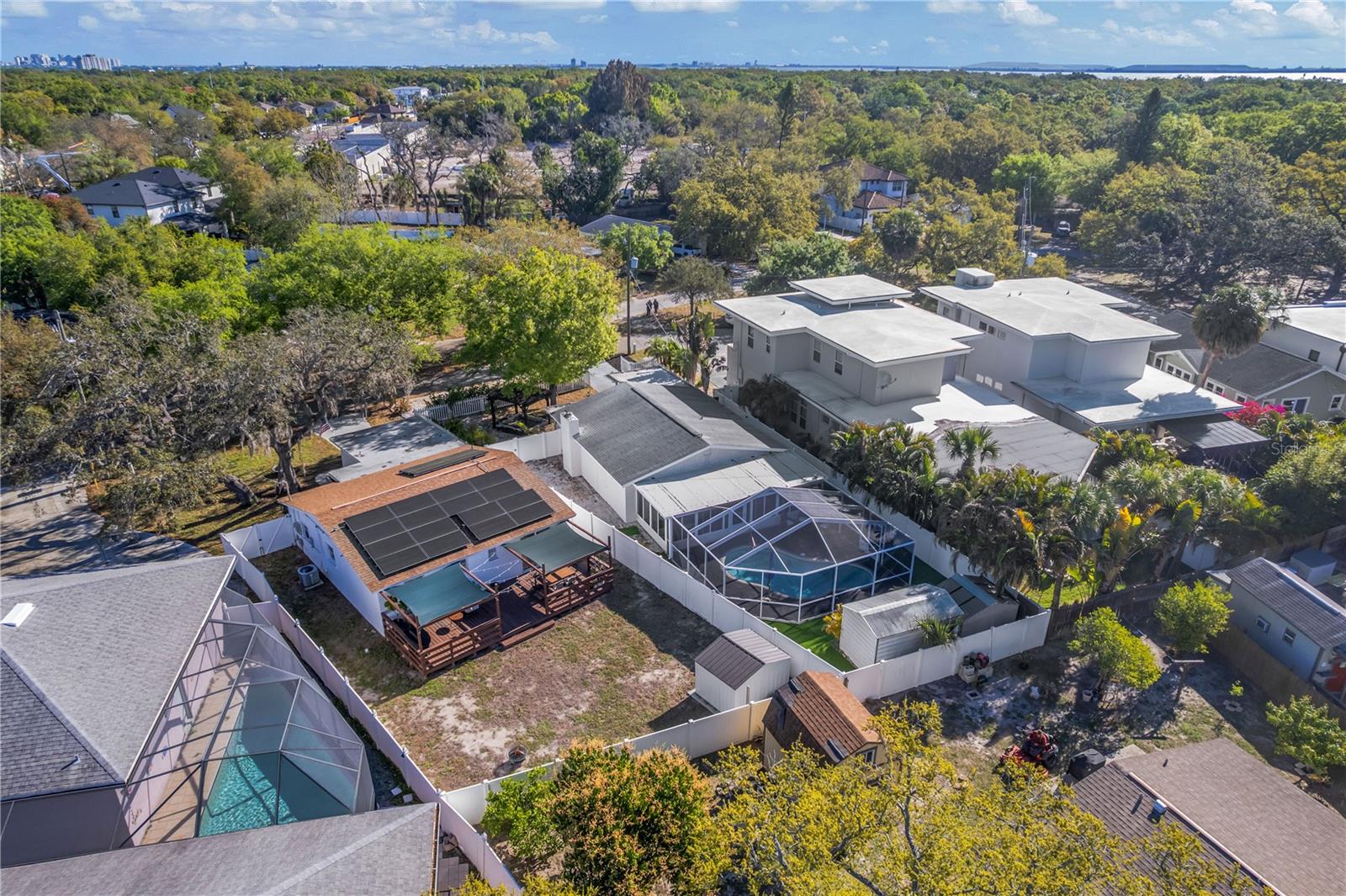 Image 42 of 51 For 6305 Selbourne Avenue