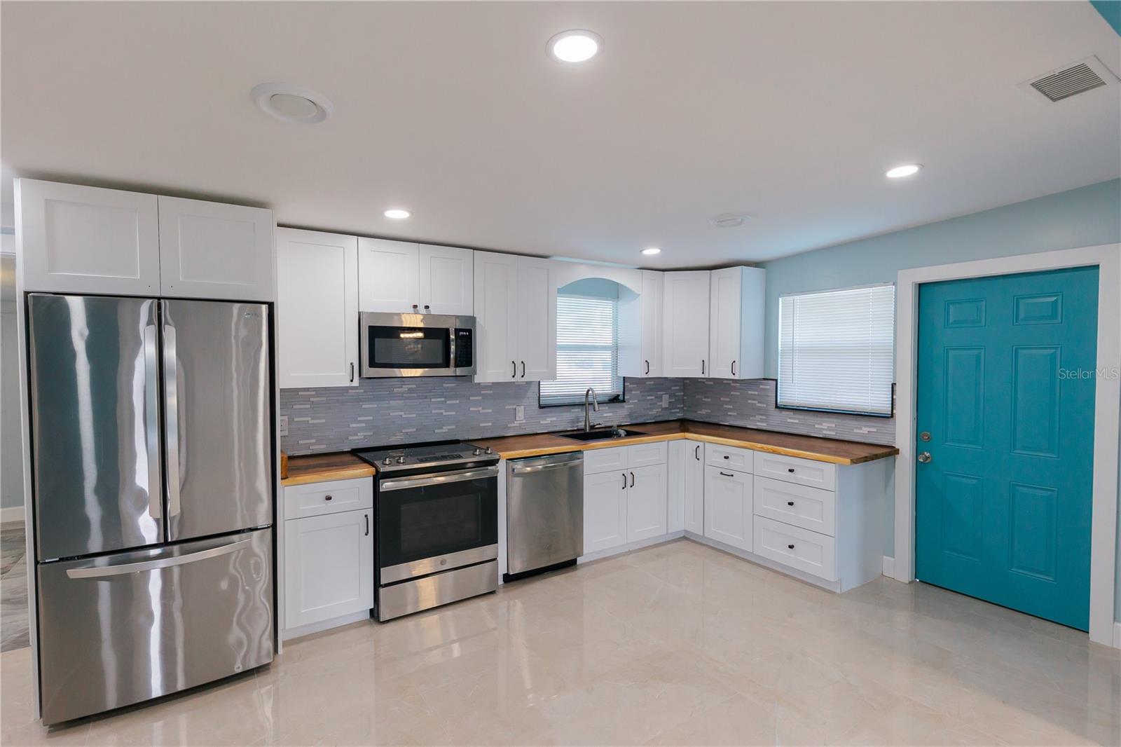 Image 20 of 61 For 300 53rd Street W