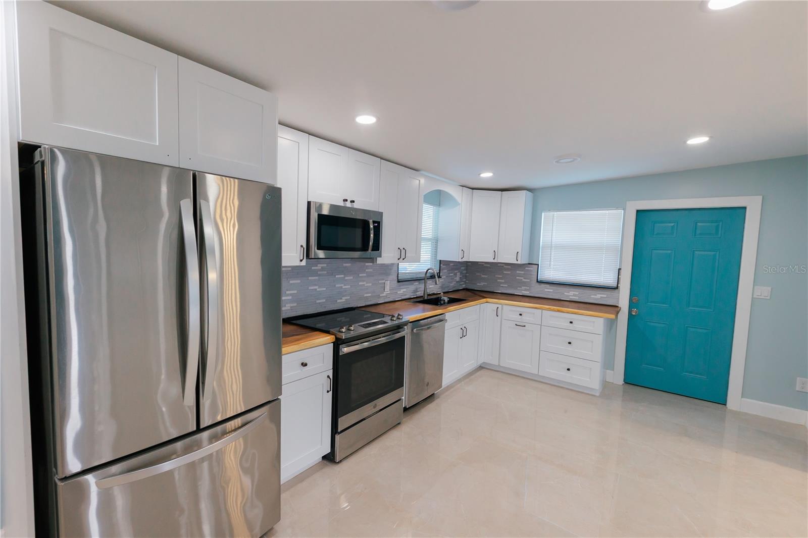 Image 21 of 61 For 300 53rd Street W