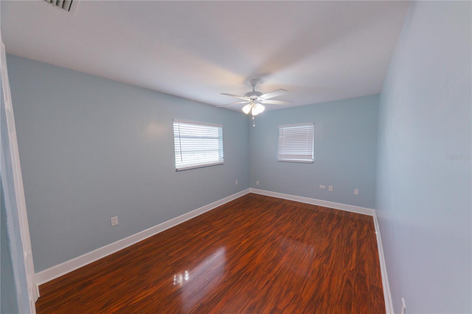 Image 36 of 61 For 300 53rd Street W