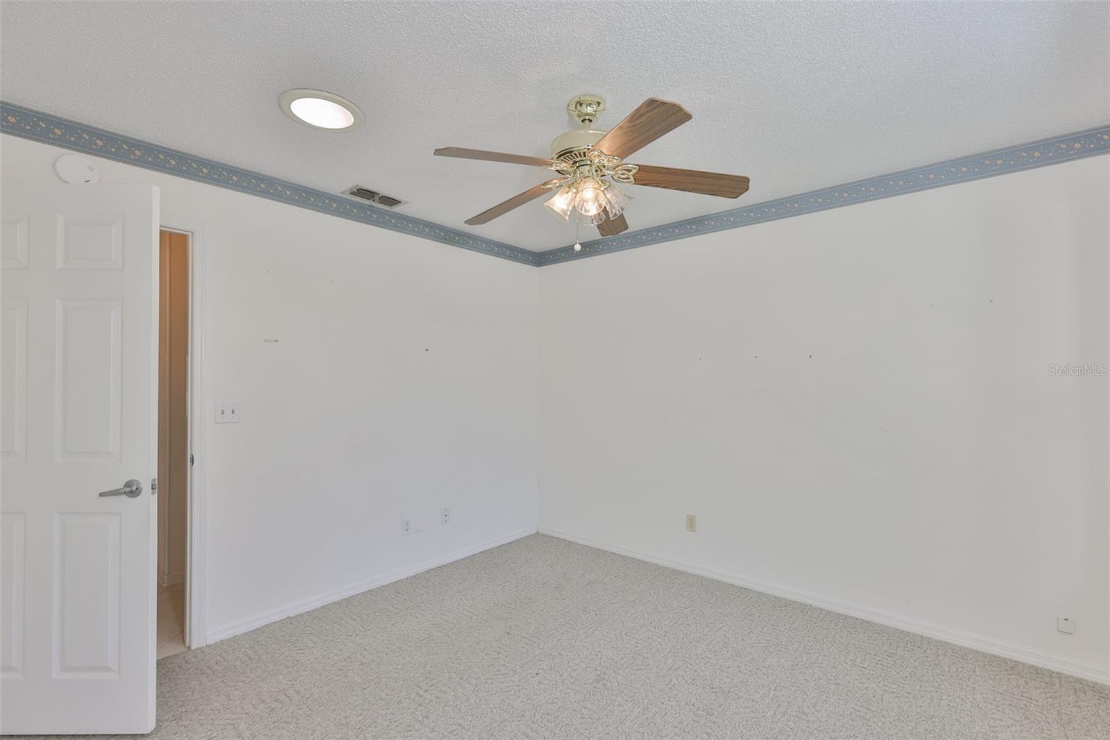 Image 17 of 97 For 1513 Leland Drive 80