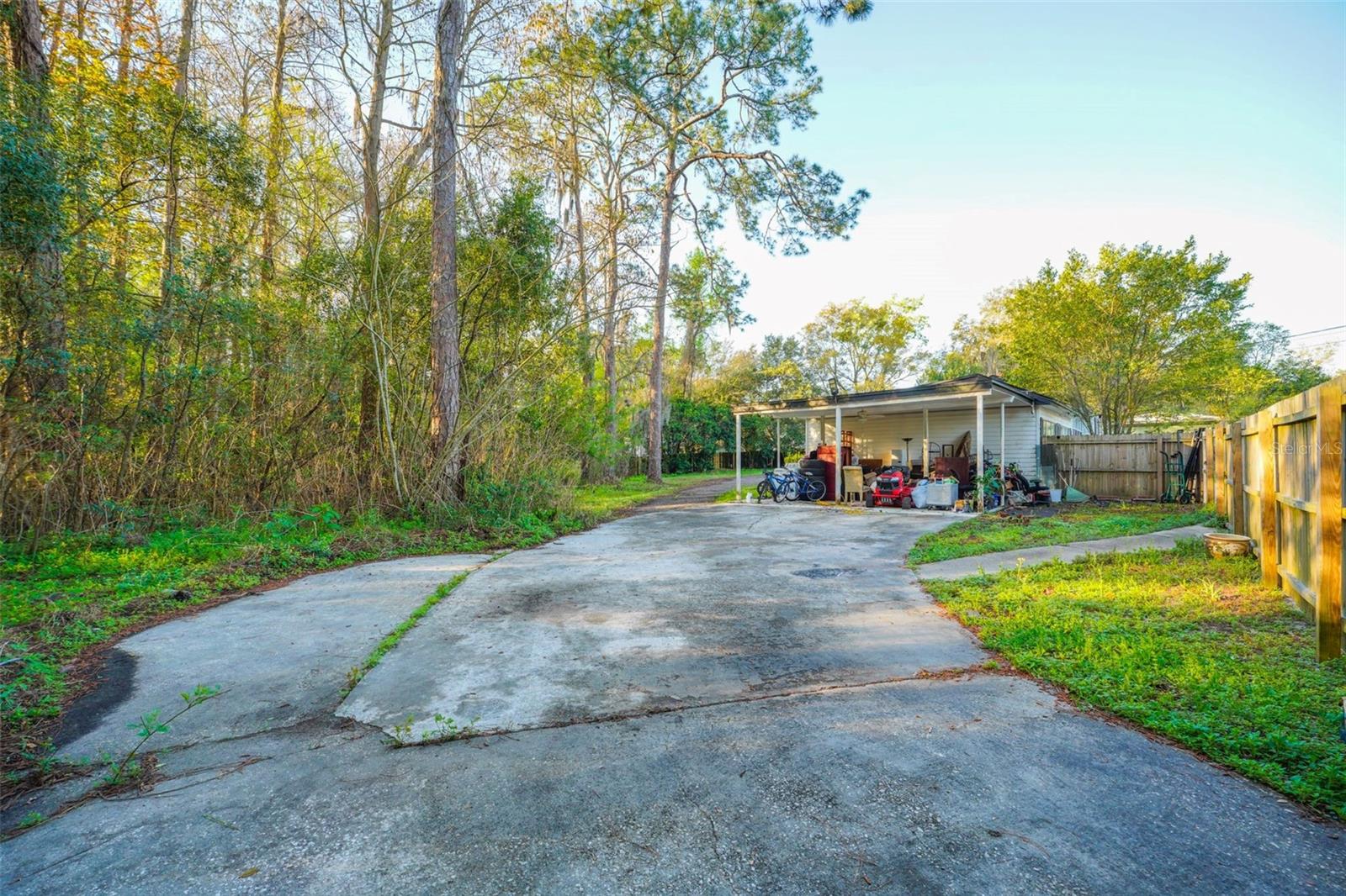 Image 10 of 37 For 2285 Lake Drive