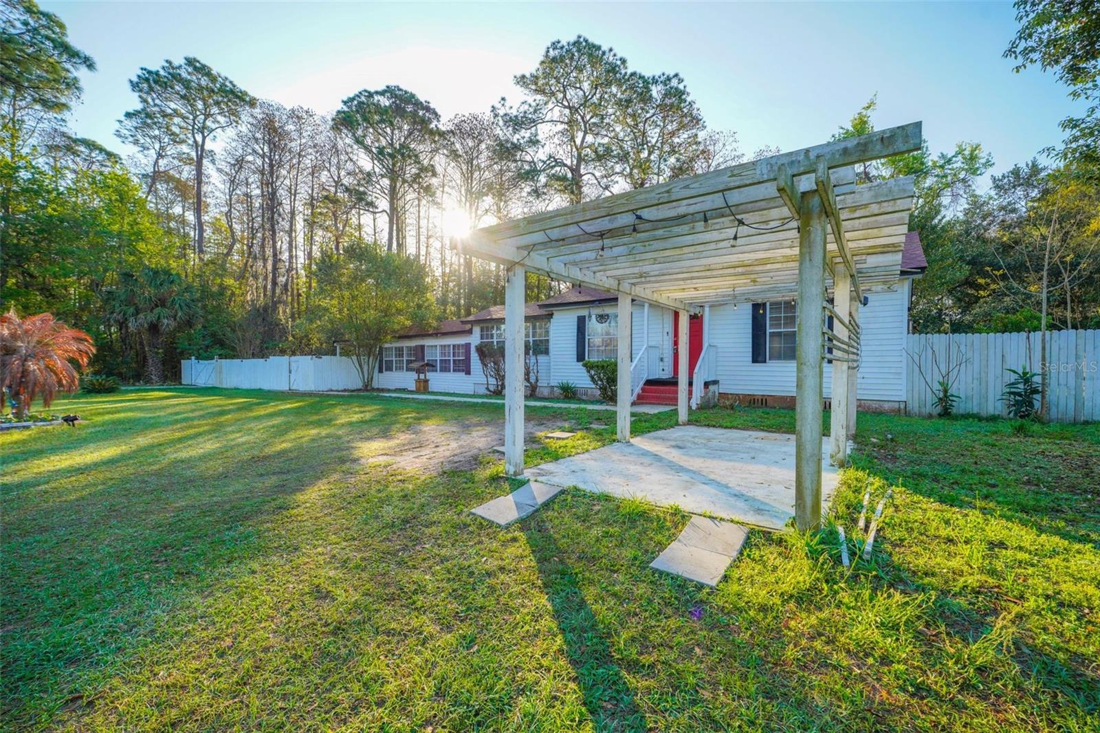 Image 13 of 37 For 2285 Lake Drive