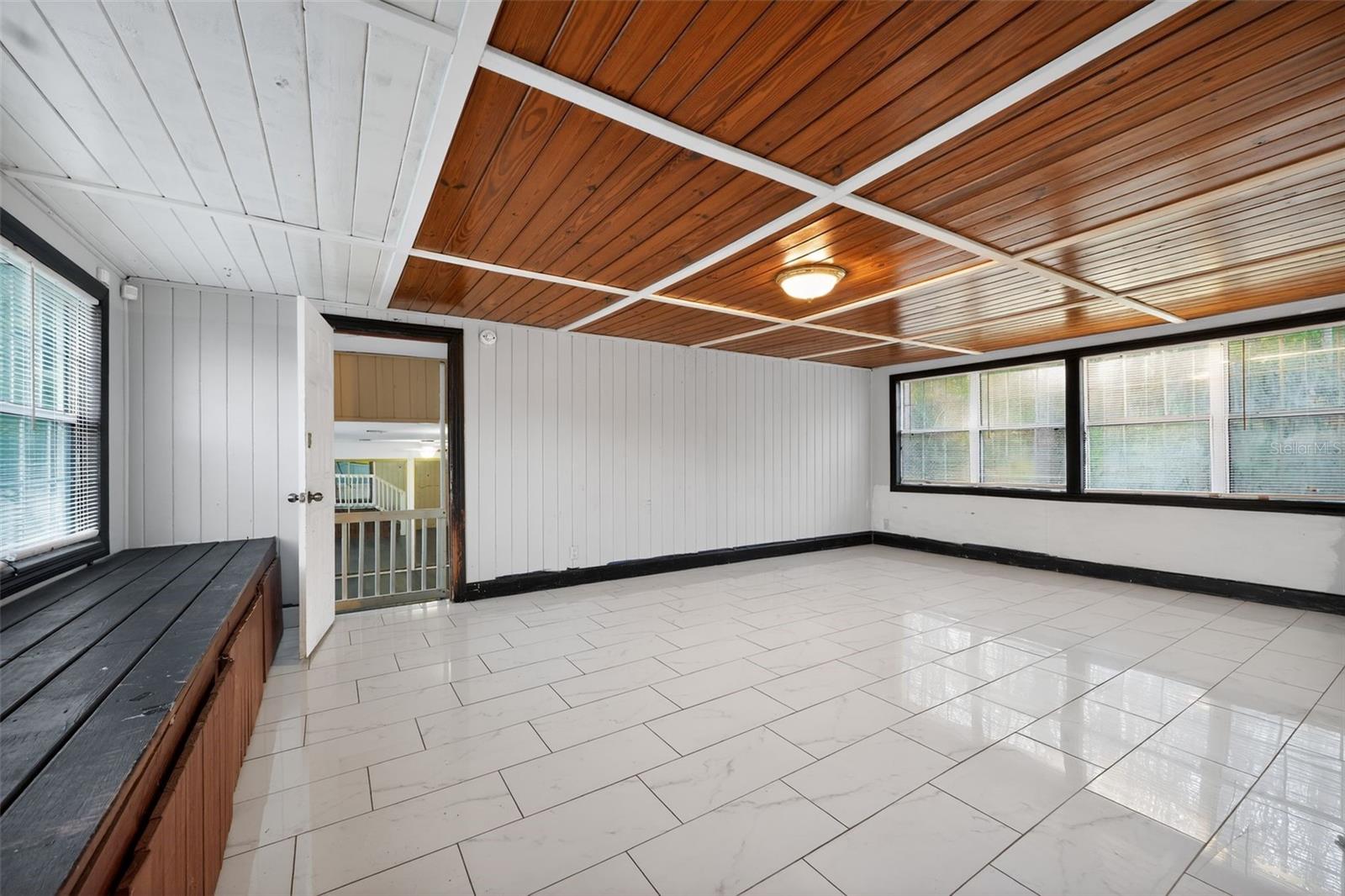 Image 21 of 37 For 2285 Lake Drive