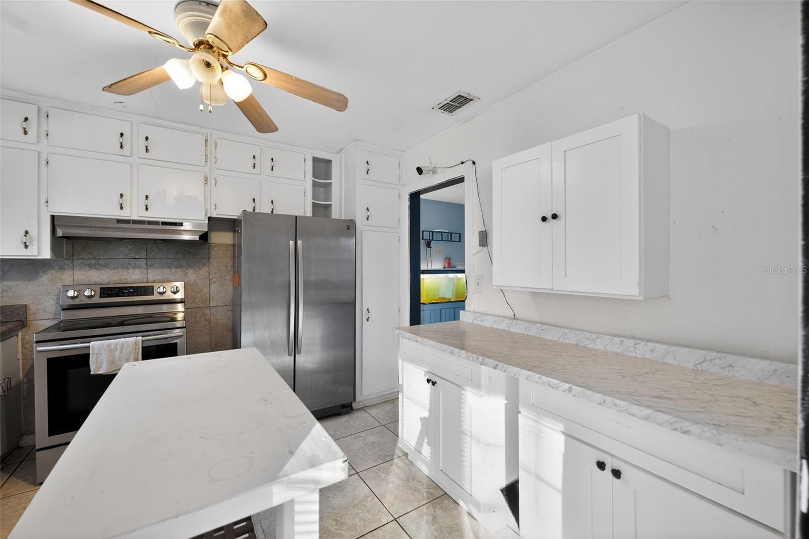 Image 23 of 37 For 2285 Lake Drive