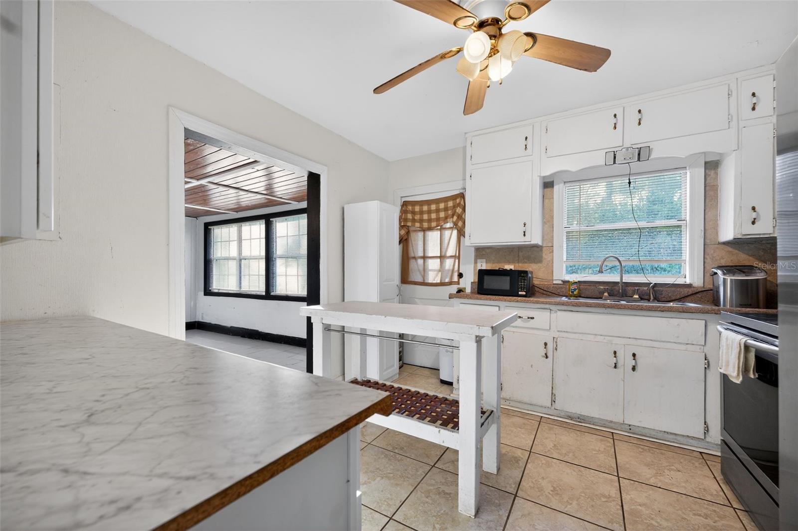 Image 24 of 37 For 2285 Lake Drive