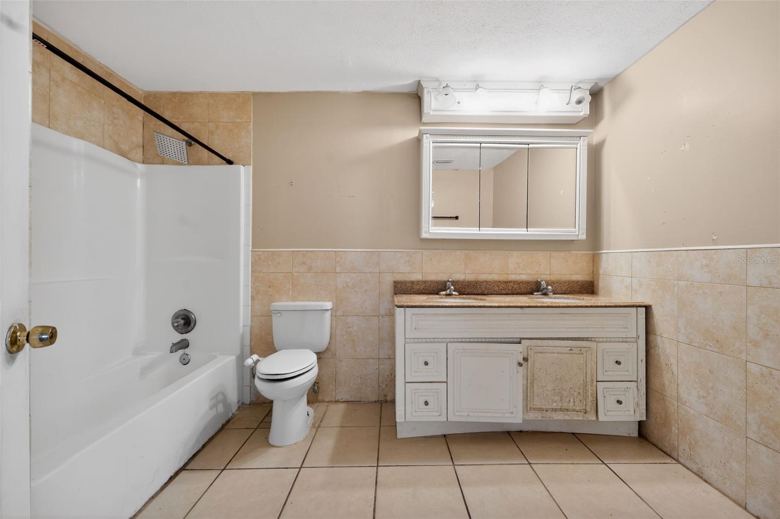 Image 32 of 37 For 2285 Lake Drive