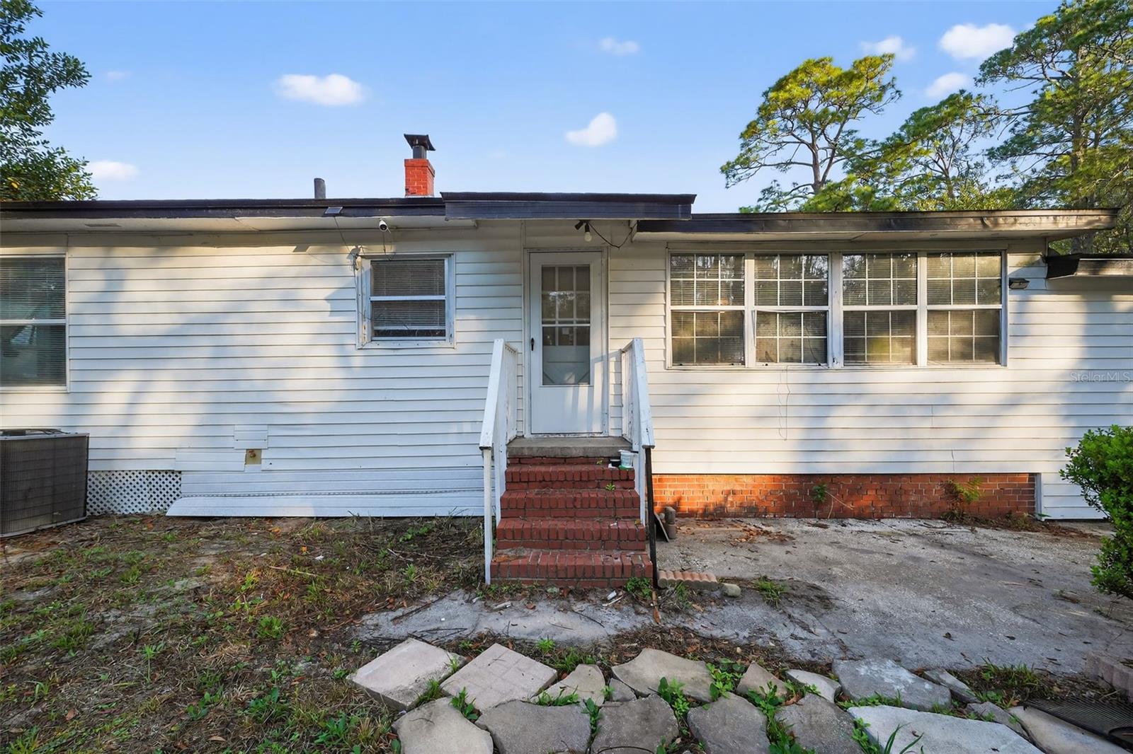 Image 8 of 37 For 2285 Lake Drive