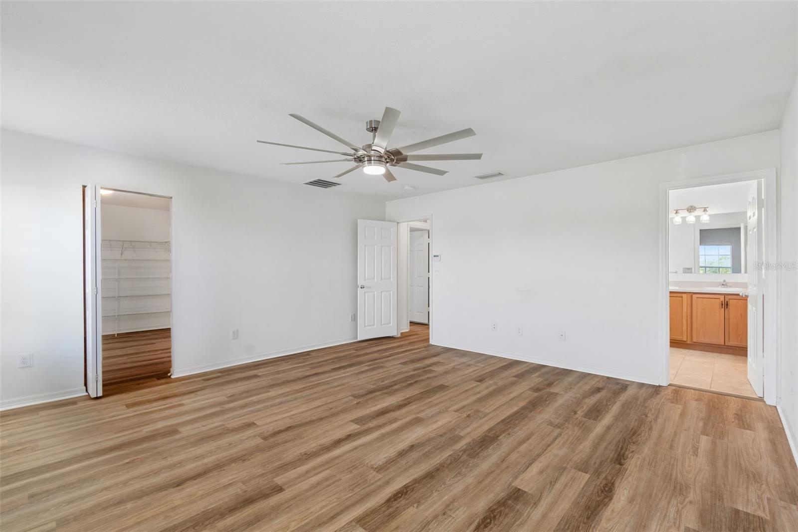 Image 5 of 92 For 9515 Simeon Drive