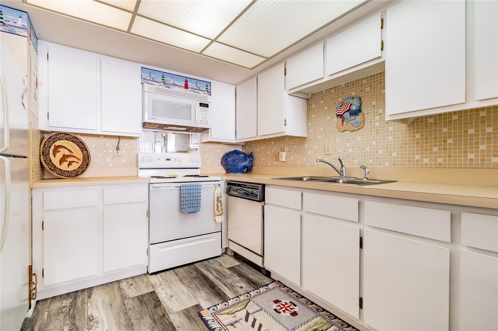 Image 18 of 55 For 17920 Gulf Boulevard 1208