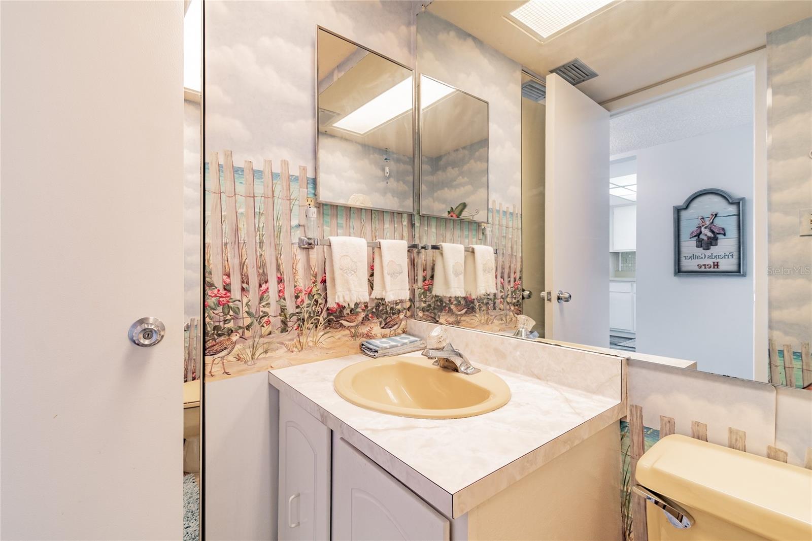 Image 27 of 55 For 17920 Gulf Boulevard 1208