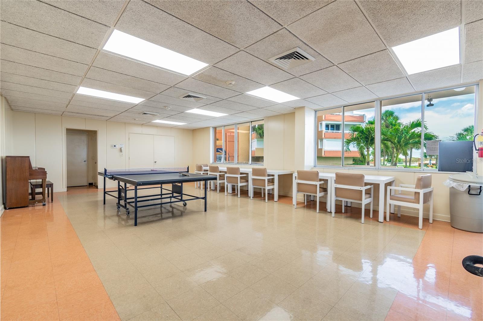 Image 37 of 55 For 17920 Gulf Boulevard 1208