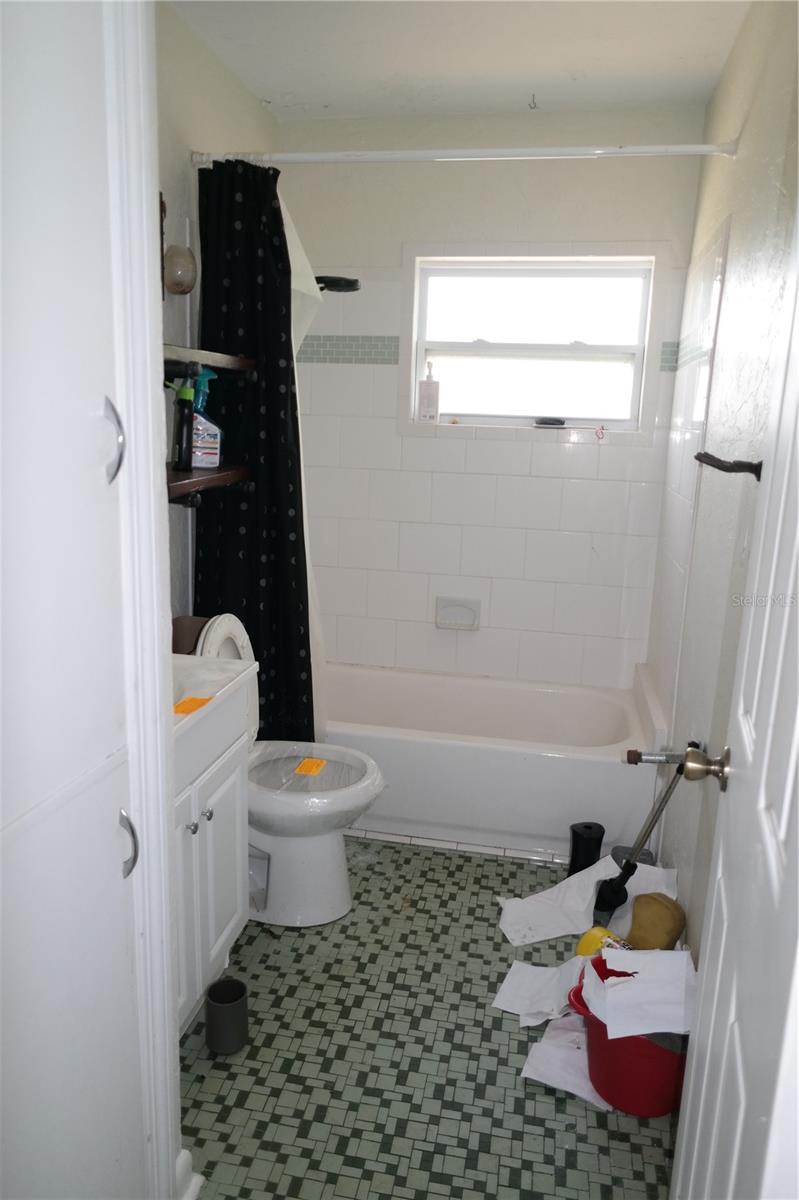 Image 5 of 13 For 800 Harbor Drive S