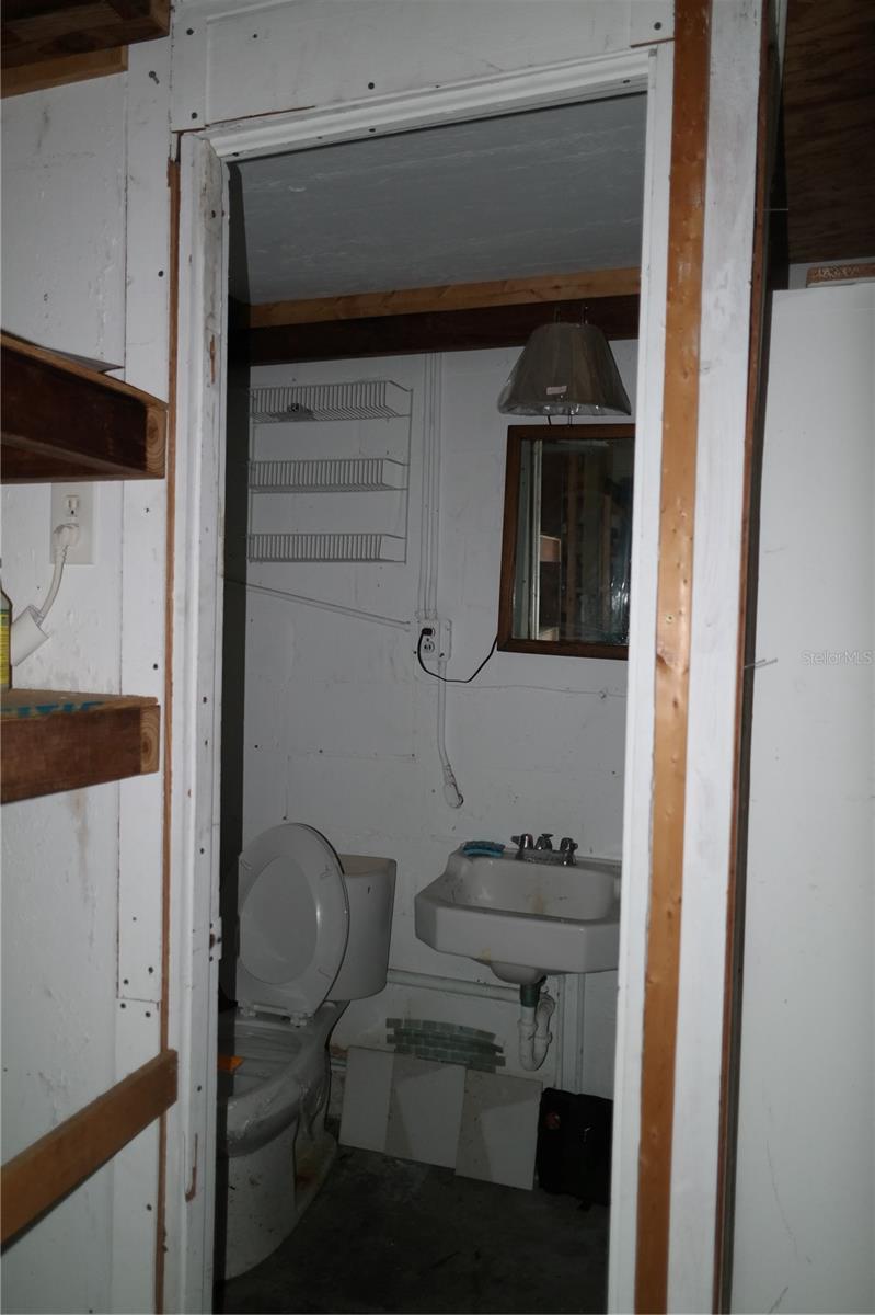 Image 9 of 13 For 800 Harbor Drive S