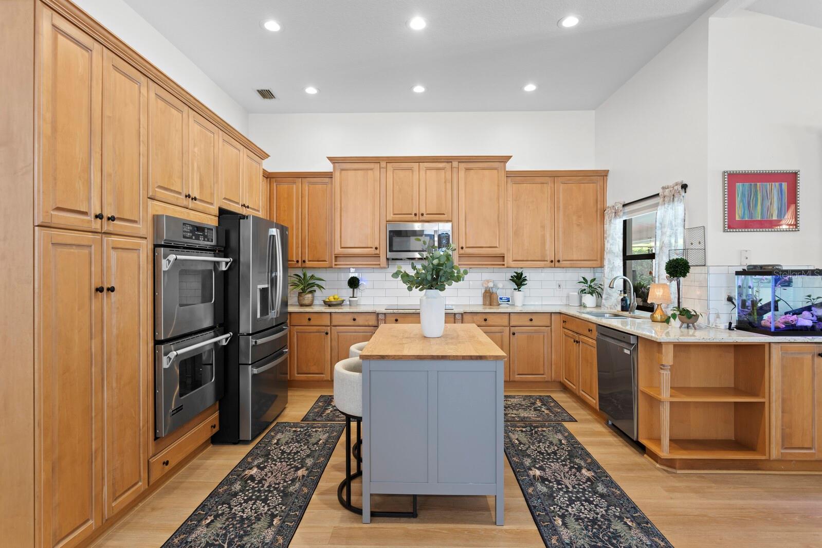 Image 11 of 37 For 9115 Canberley Drive