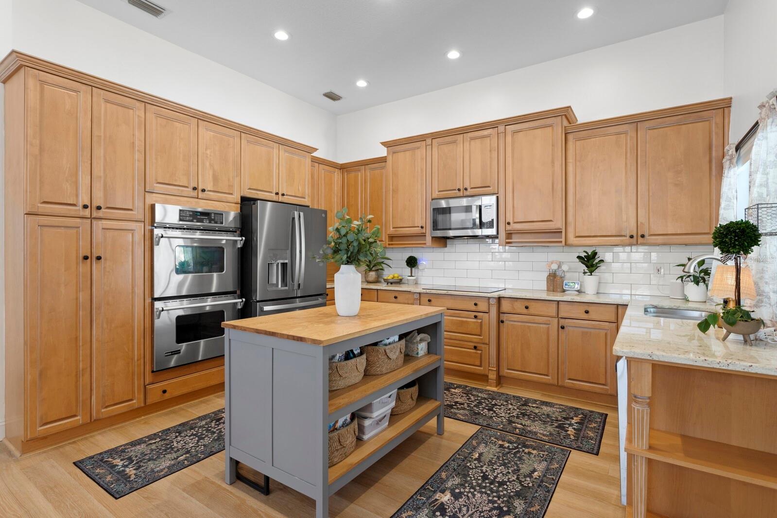 Image 8 of 37 For 9115 Canberley Drive