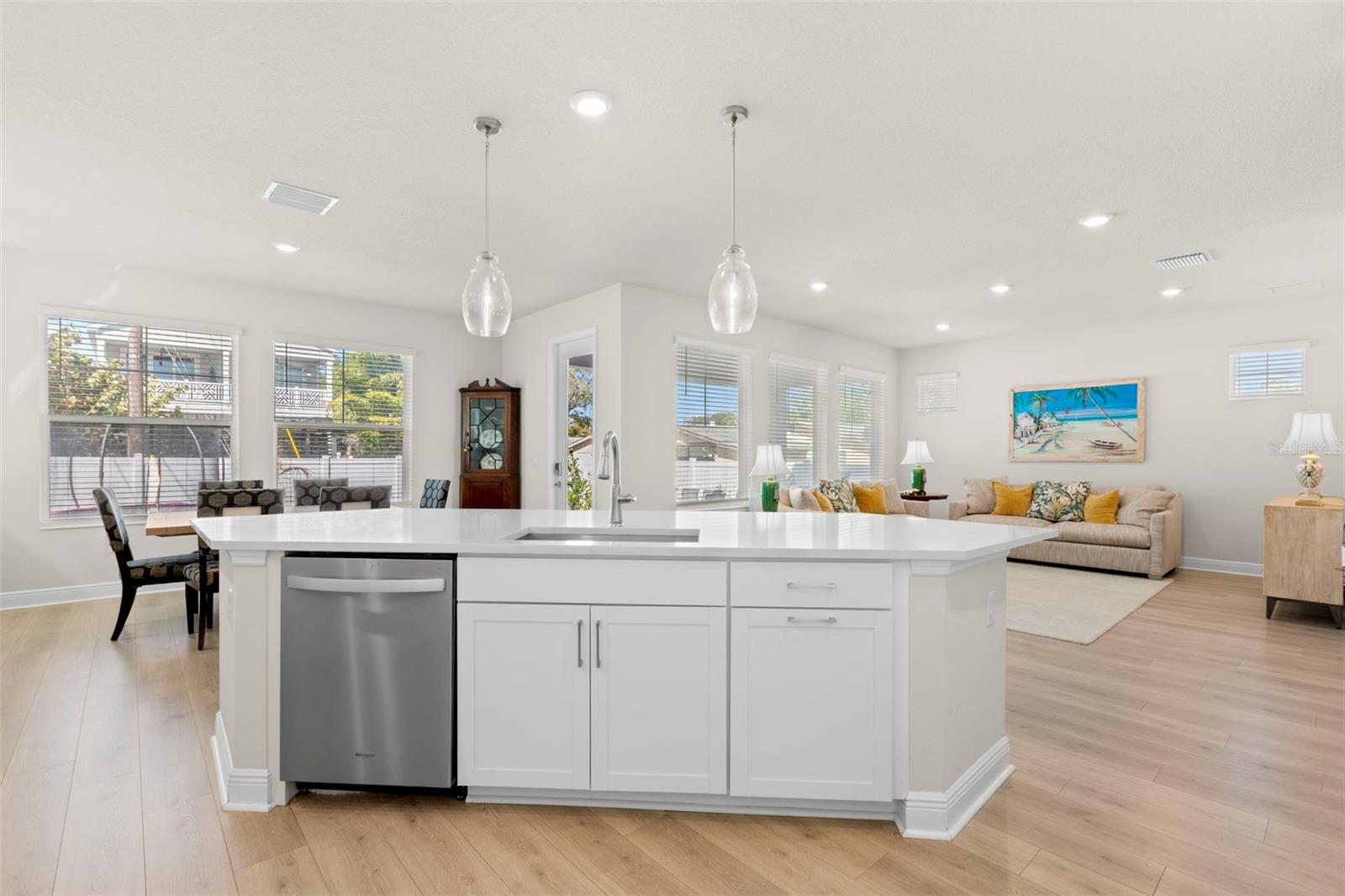 Image 14 of 44 For 1619 47th Avenue N