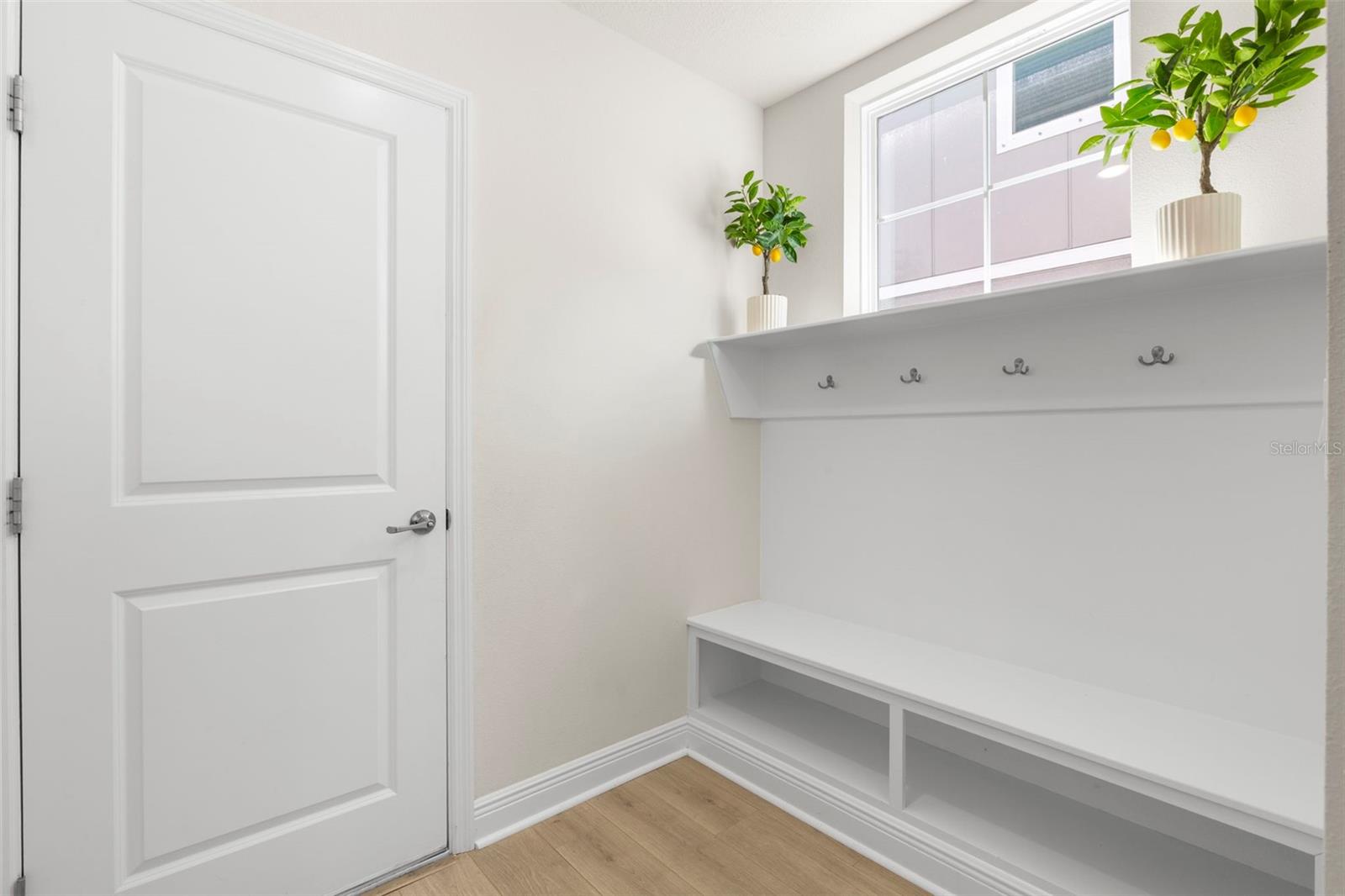 Image 17 of 44 For 1619 47th Avenue N