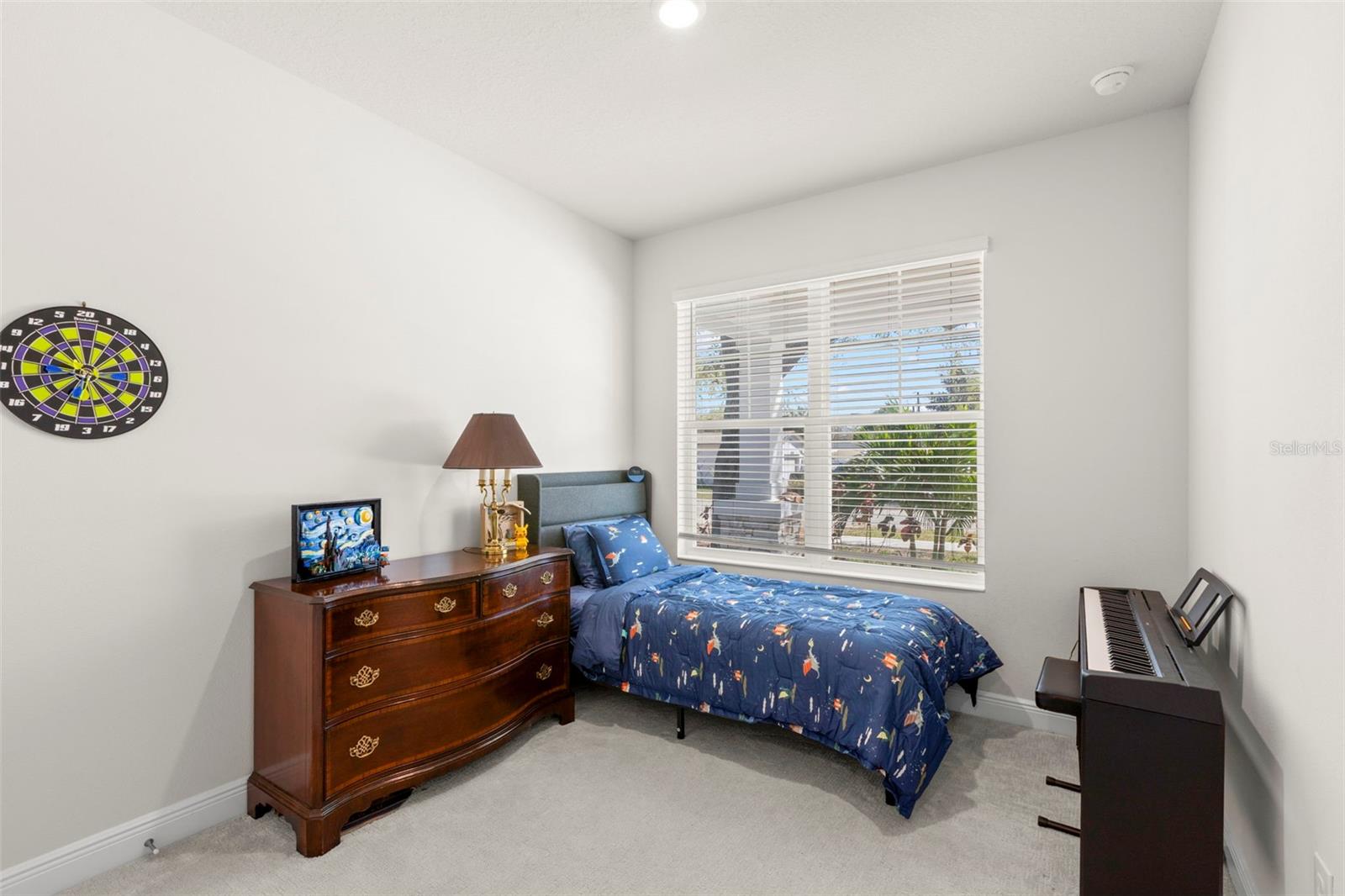 Image 18 of 44 For 1619 47th Avenue N