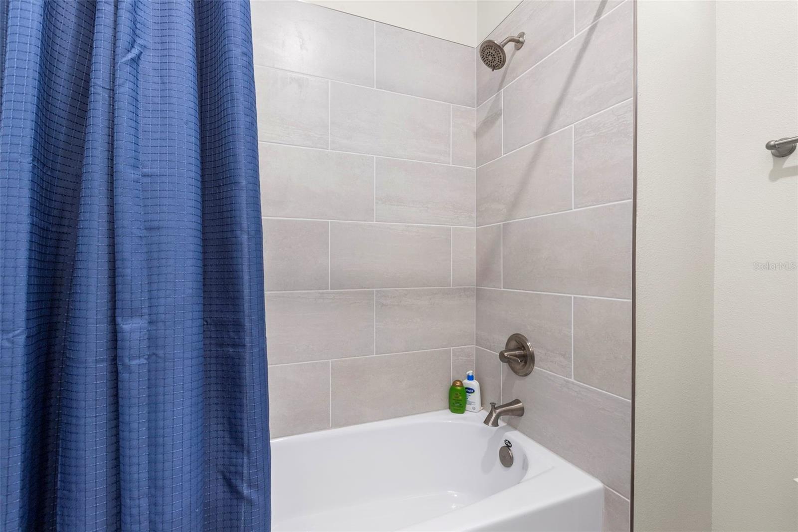 Image 20 of 44 For 1619 47th Avenue N