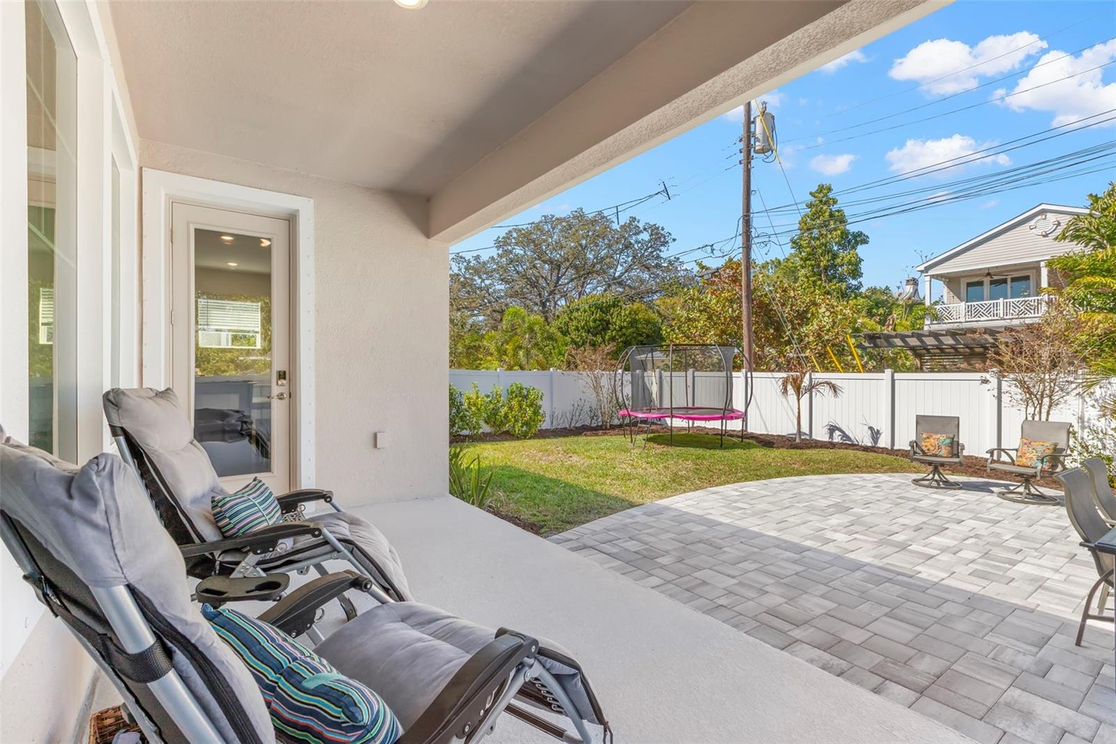 Image 22 of 44 For 1619 47th Avenue N