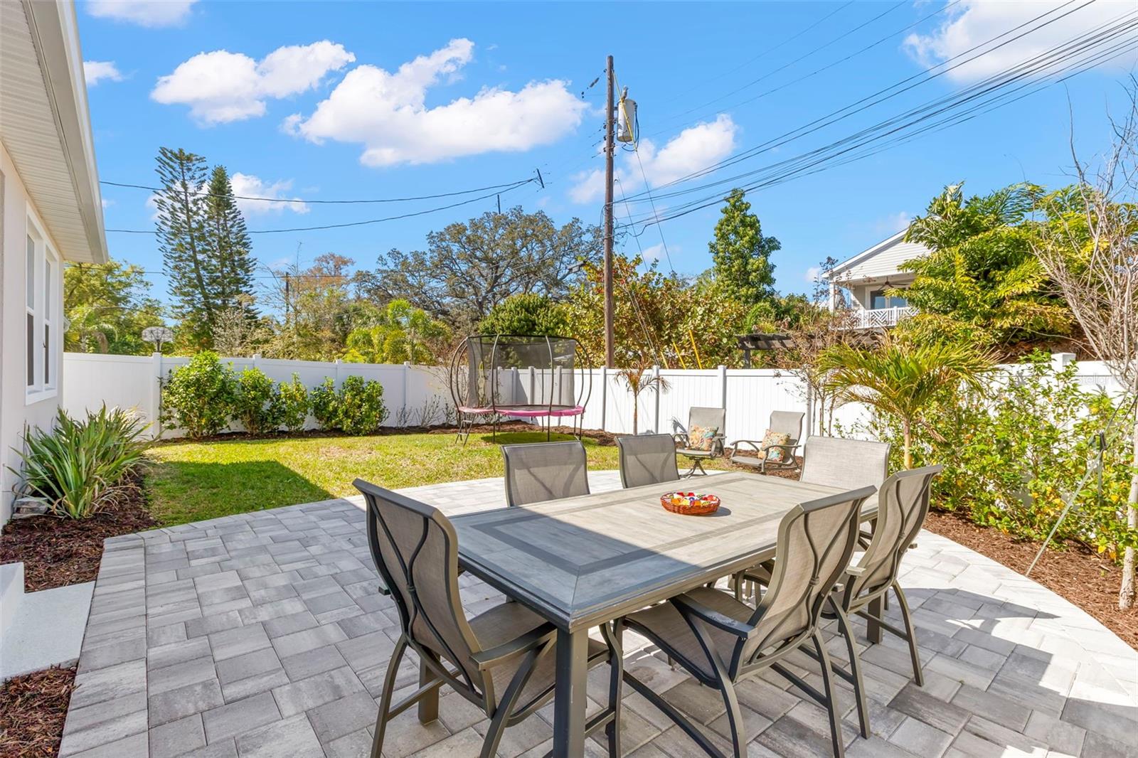 Image 24 of 44 For 1619 47th Avenue N