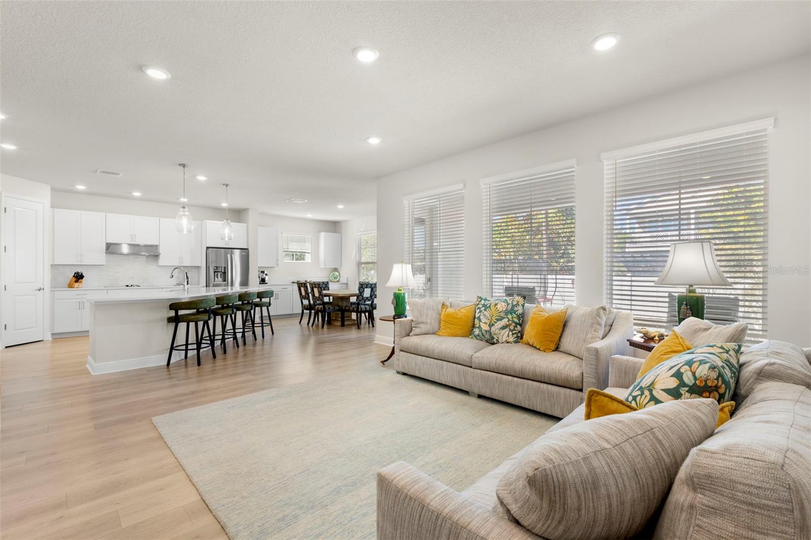 Image 9 of 44 For 1619 47th Avenue N