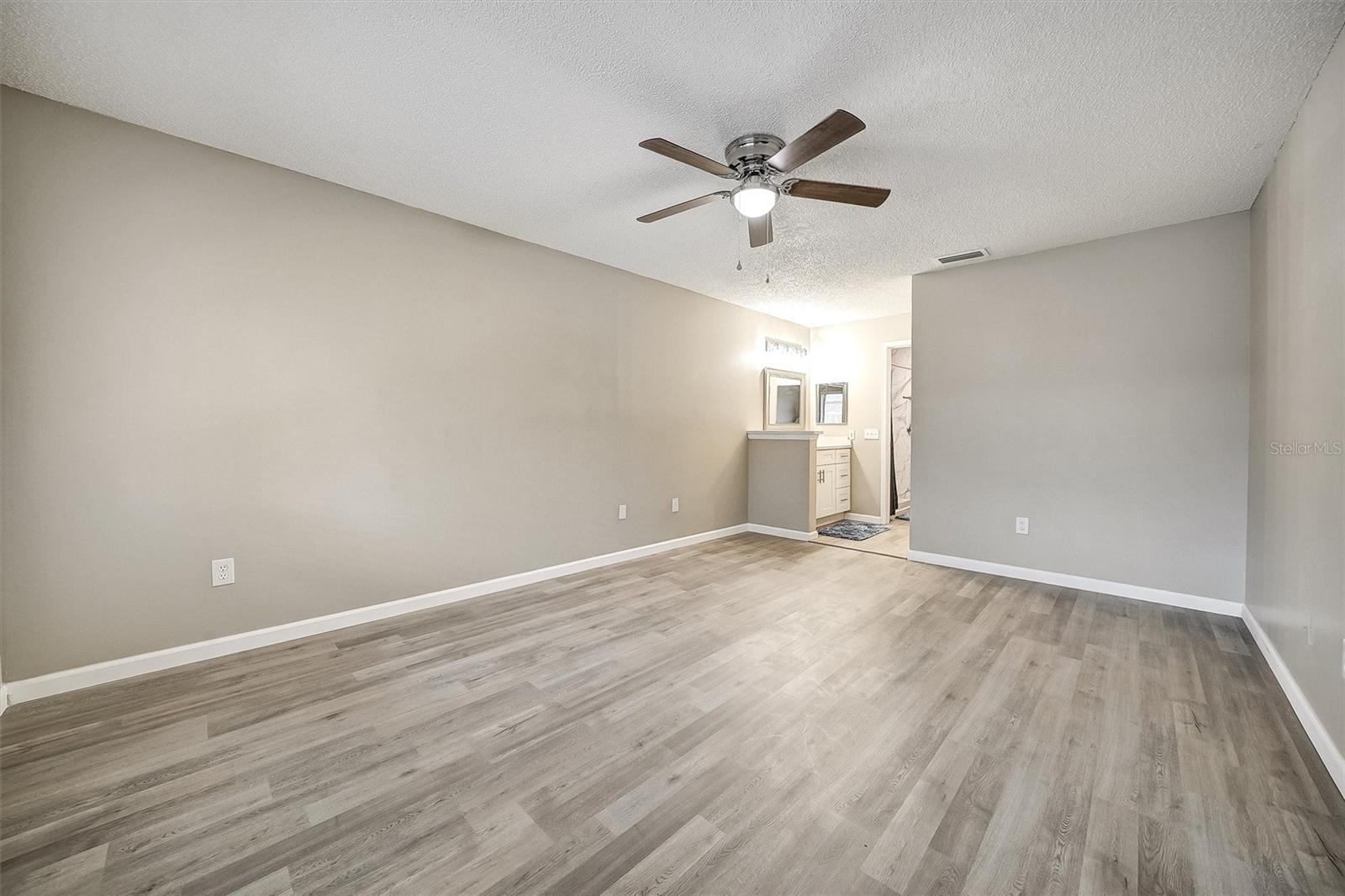 Image 18 of 40 For 5140 Nashville Drive