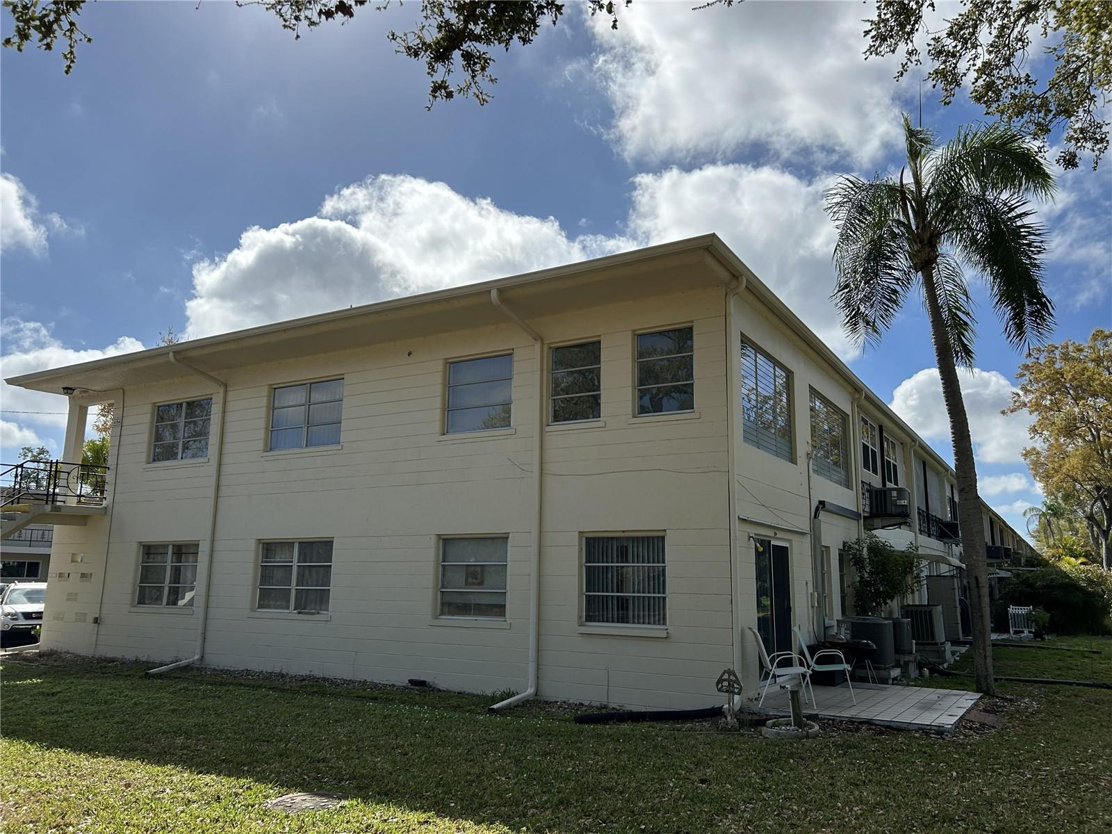 Image 24 of 28 For 4154 57th Street N 274