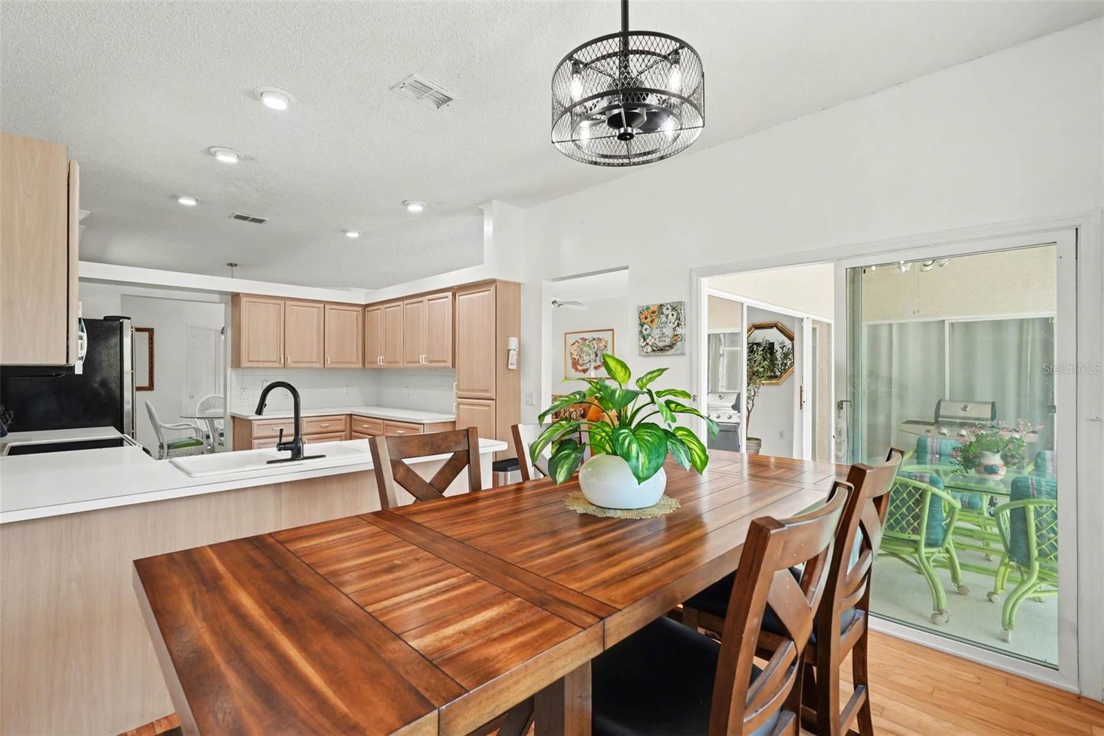 Image 16 of 34 For 10093 Holly Berry Drive