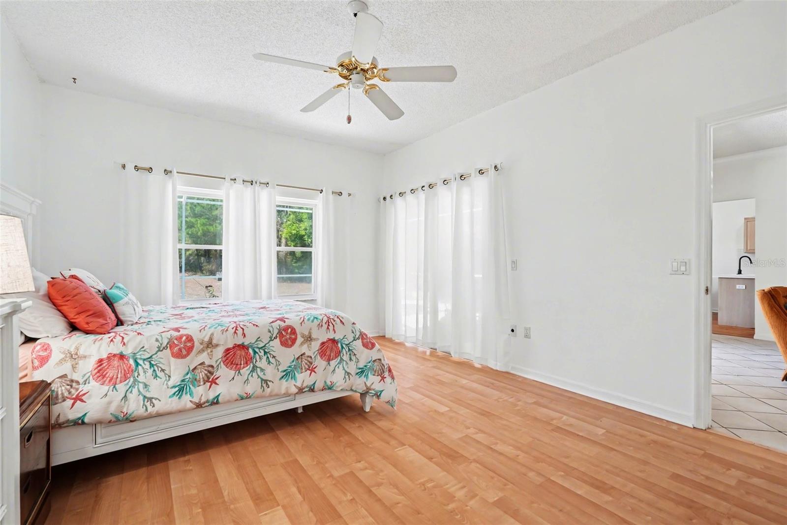 Image 20 of 34 For 10093 Holly Berry Drive