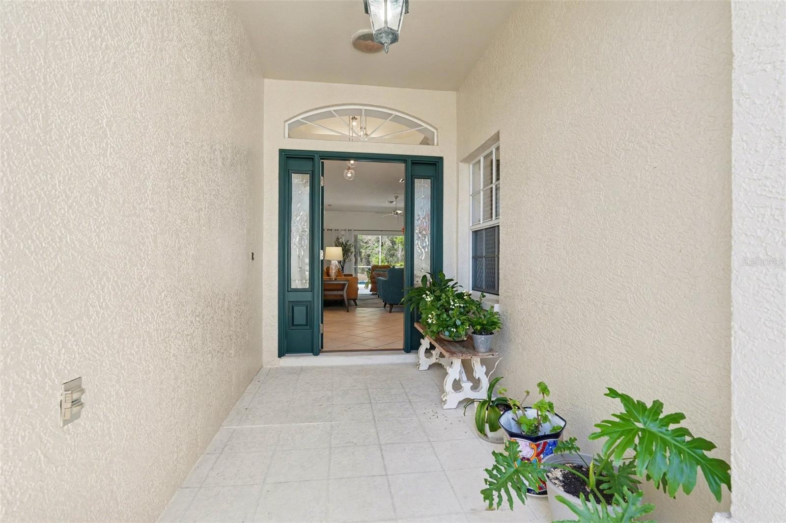 Image 4 of 34 For 10093 Holly Berry Drive