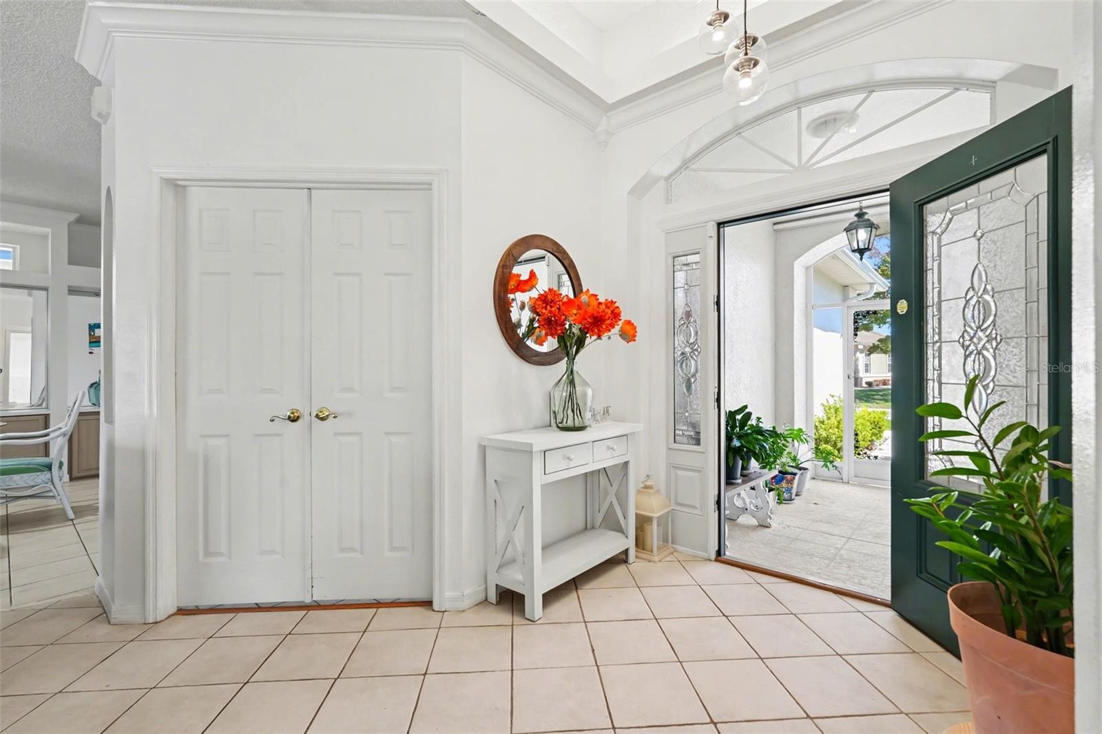 Image 5 of 34 For 10093 Holly Berry Drive