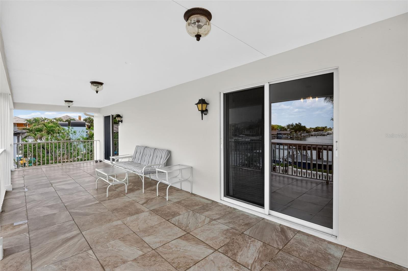 Image 18 of 78 For 350 Harbor Passage