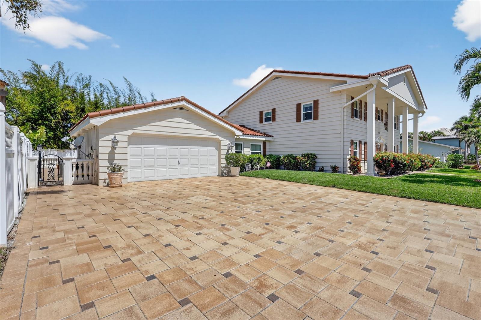 Image 24 of 78 For 350 Harbor Passage