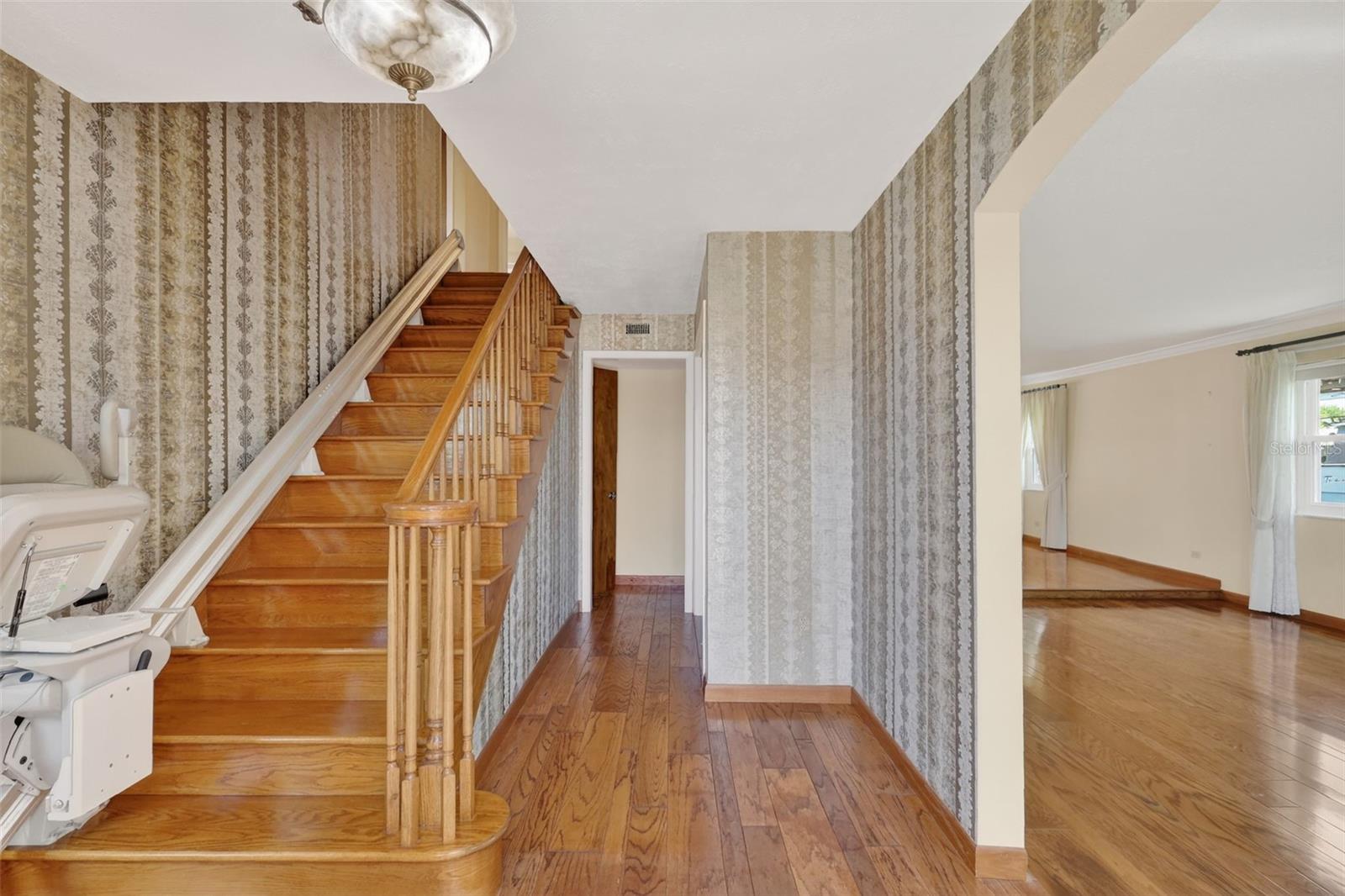 Image 28 of 78 For 350 Harbor Passage