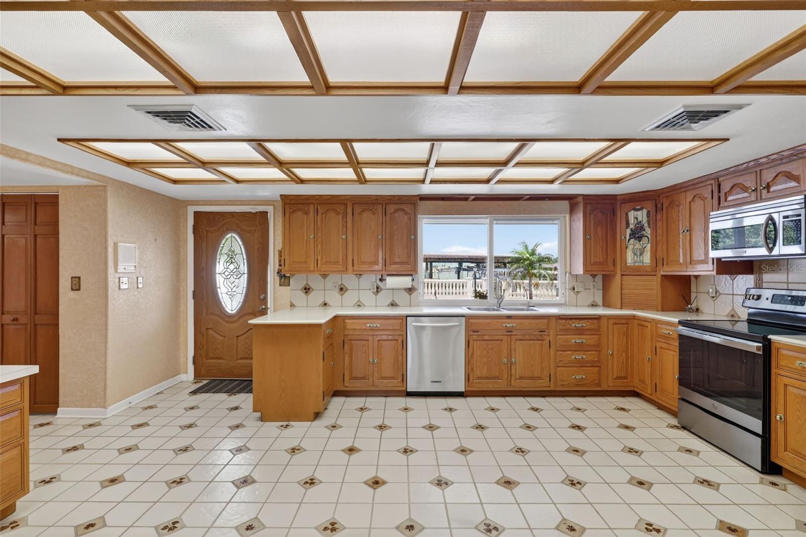 Image 32 of 78 For 350 Harbor Passage