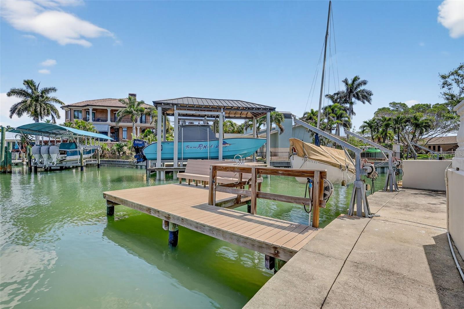 Image 42 of 78 For 350 Harbor Passage