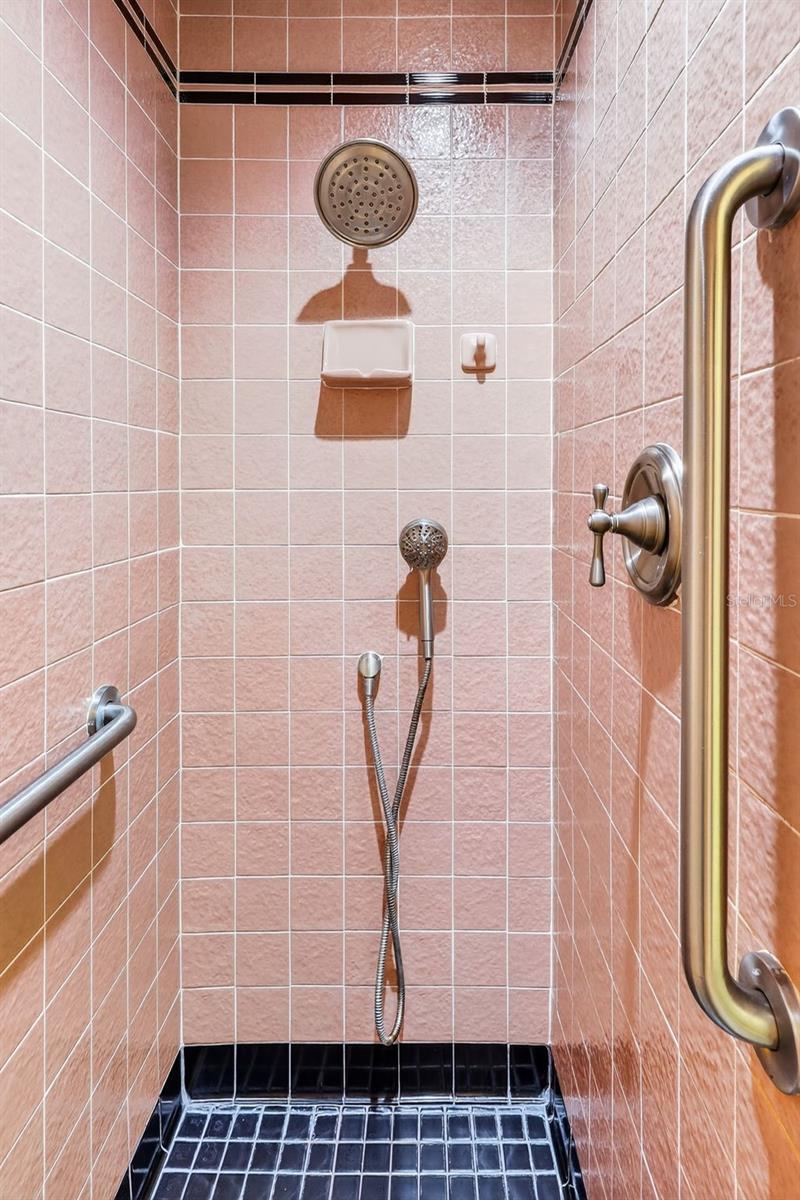 Image 45 of 78 For 350 Harbor Passage