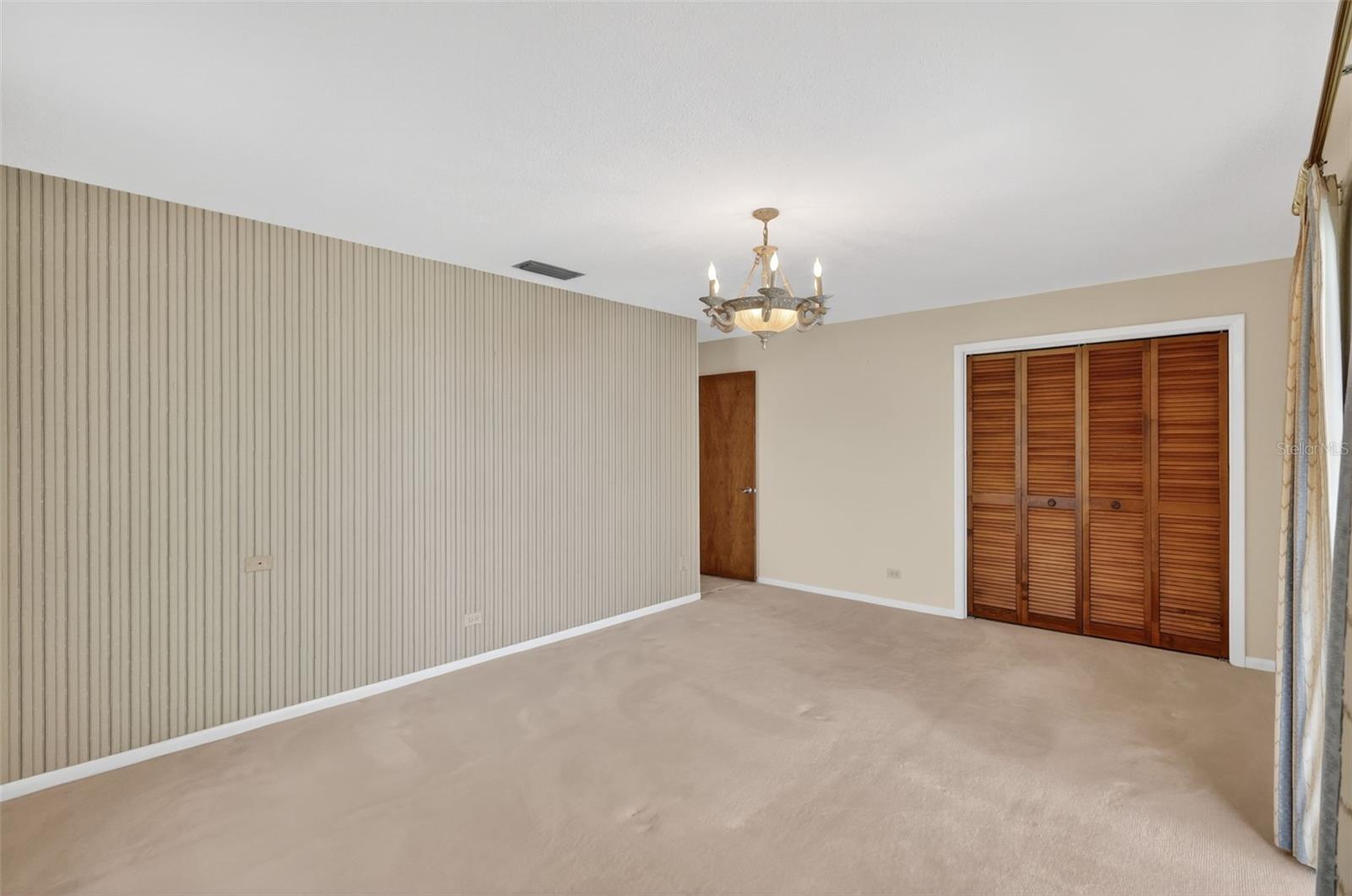 Image 46 of 78 For 350 Harbor Passage