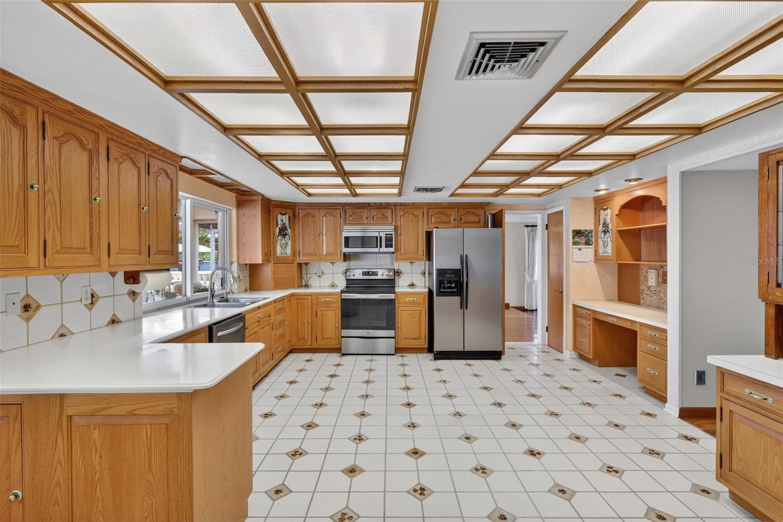 Image 6 of 78 For 350 Harbor Passage