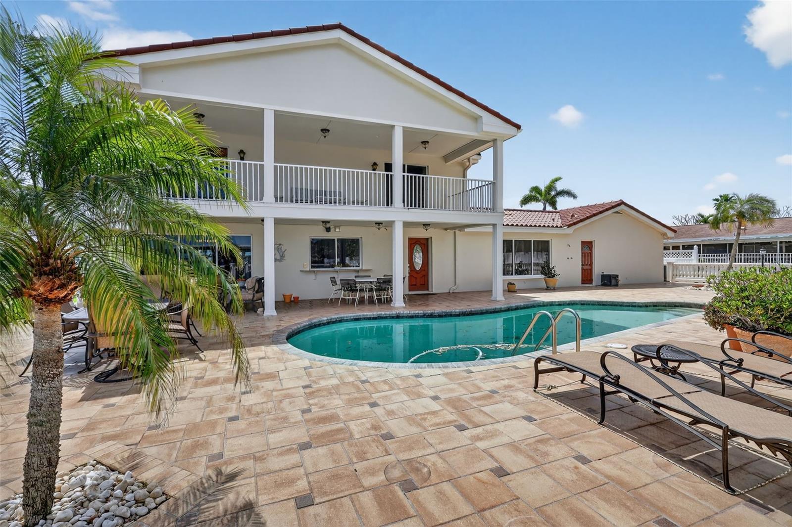 Image 60 of 78 For 350 Harbor Passage