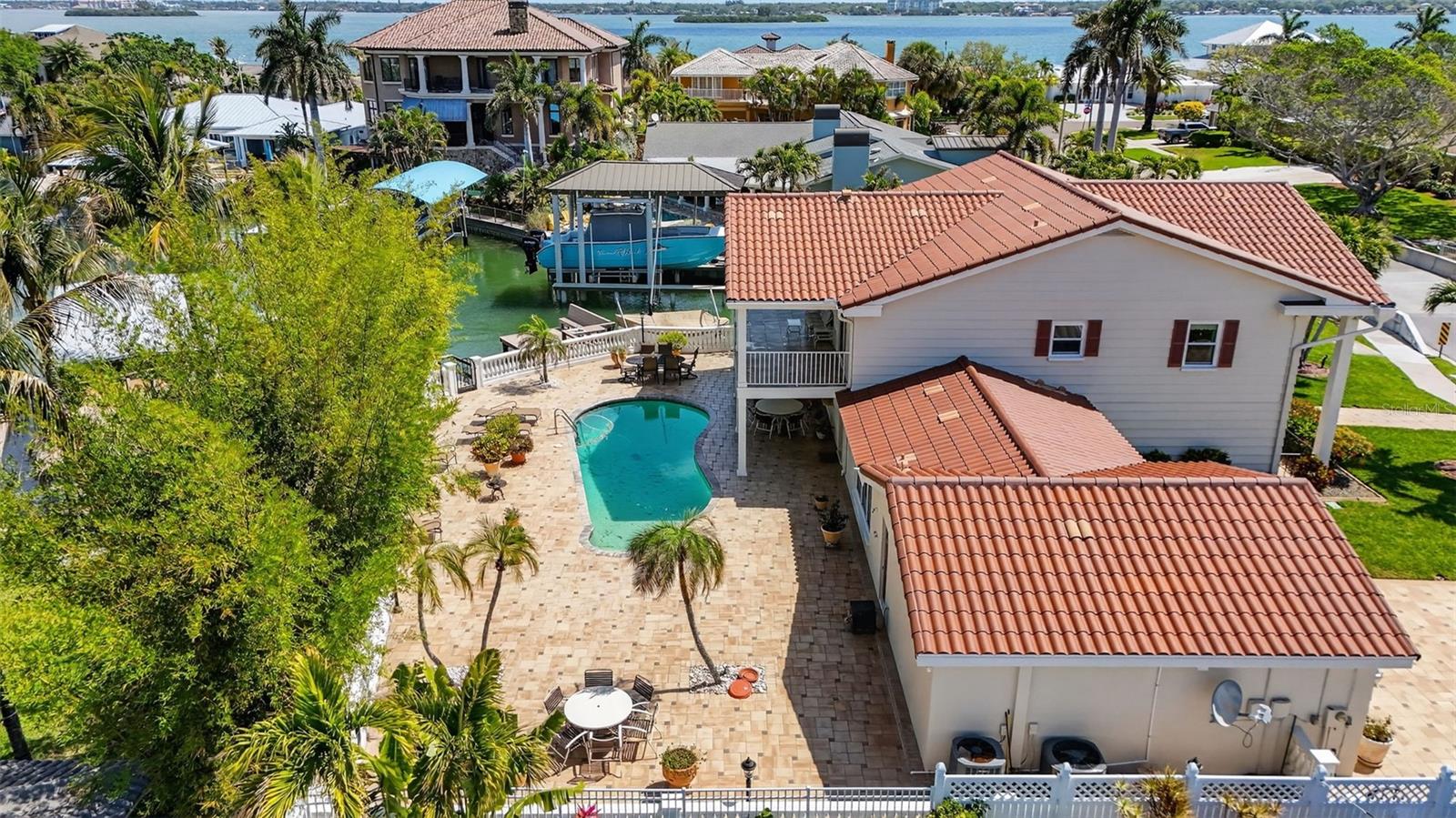 Image 73 of 78 For 350 Harbor Passage