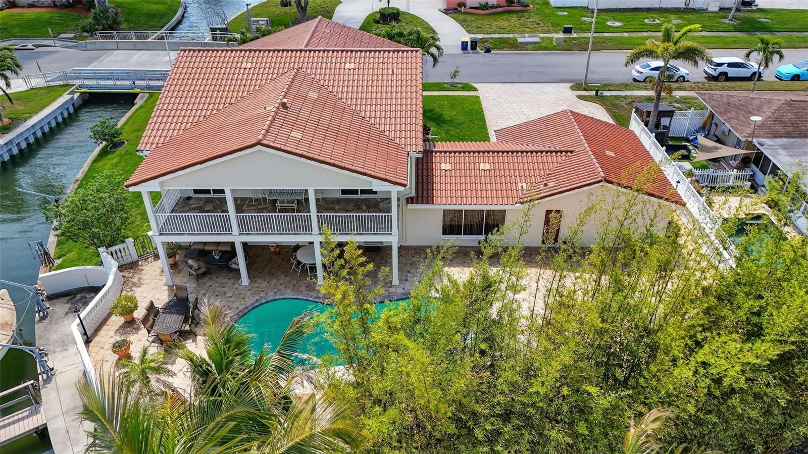 Image 74 of 78 For 350 Harbor Passage