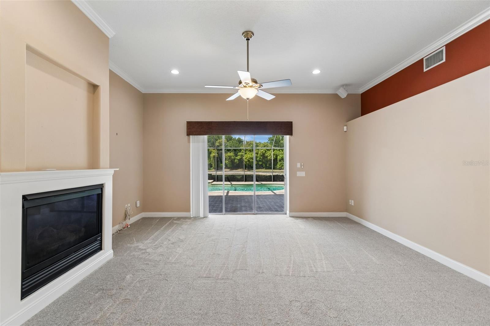 Listing photo id 14 for 3400 Marble Crest Drive