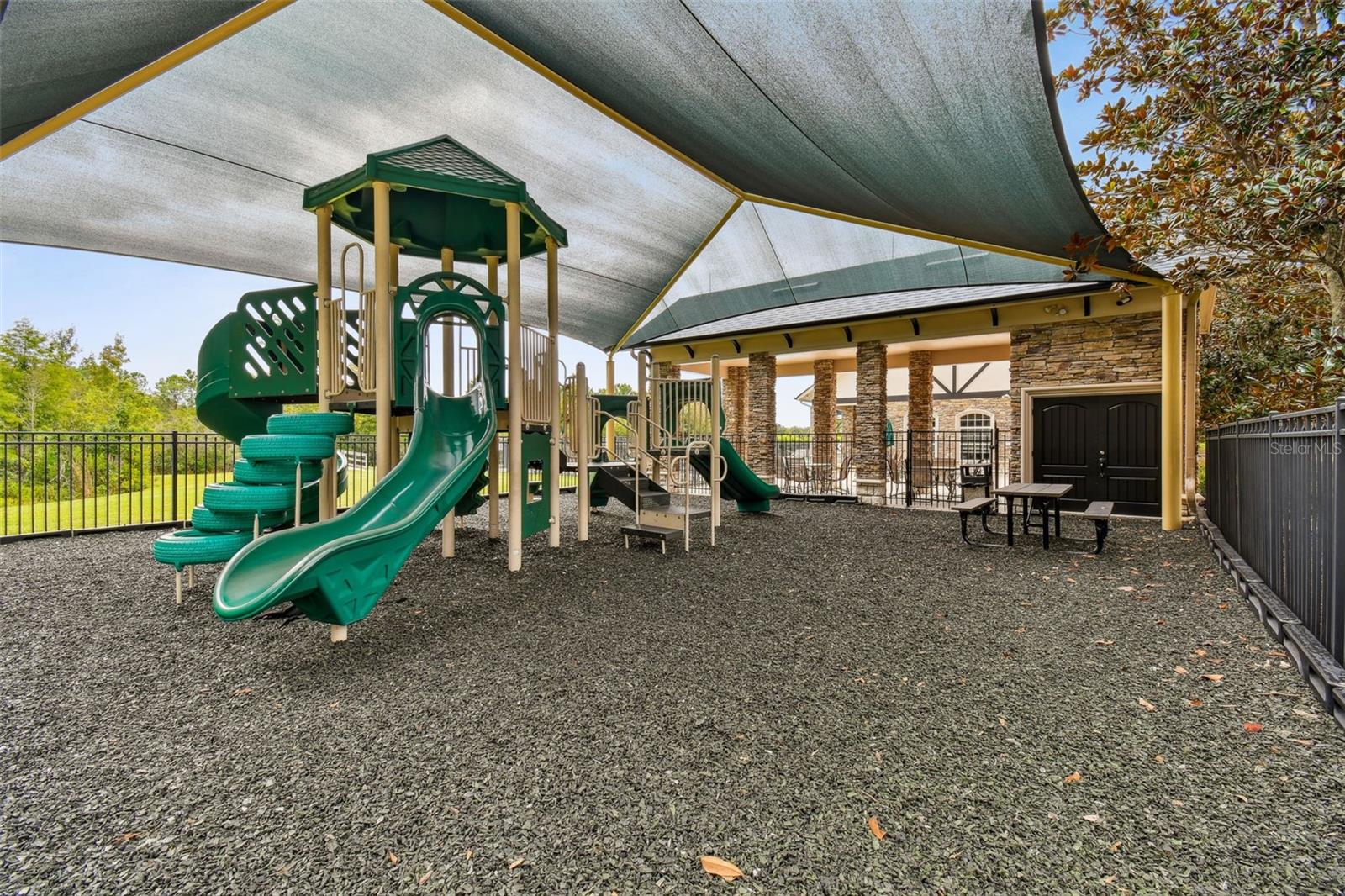 Listing photo id 41 for 3400 Marble Crest Drive