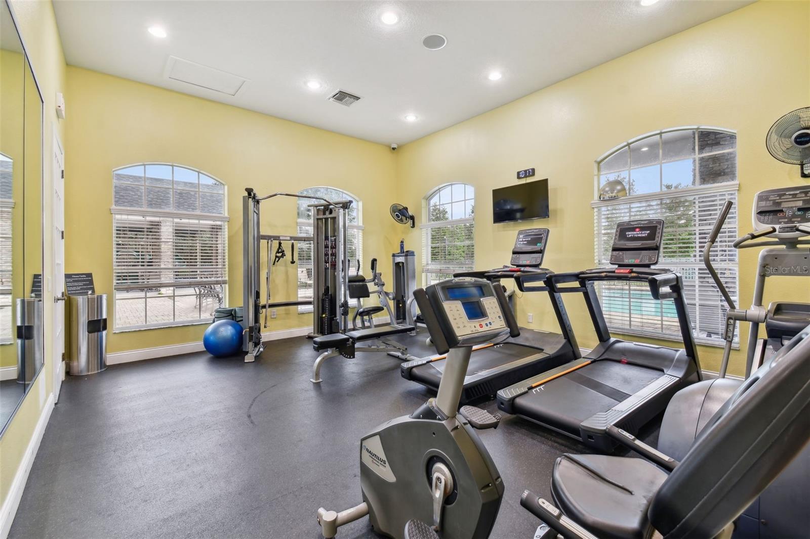 Listing photo id 42 for 3400 Marble Crest Drive